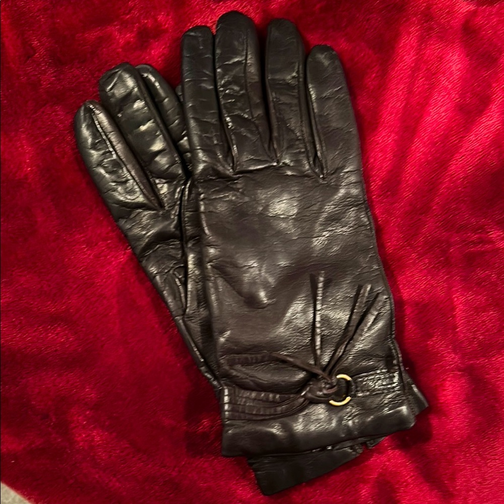 Vintage 1980s genuine leather gloves deep brown color with 100% cashmere lining.